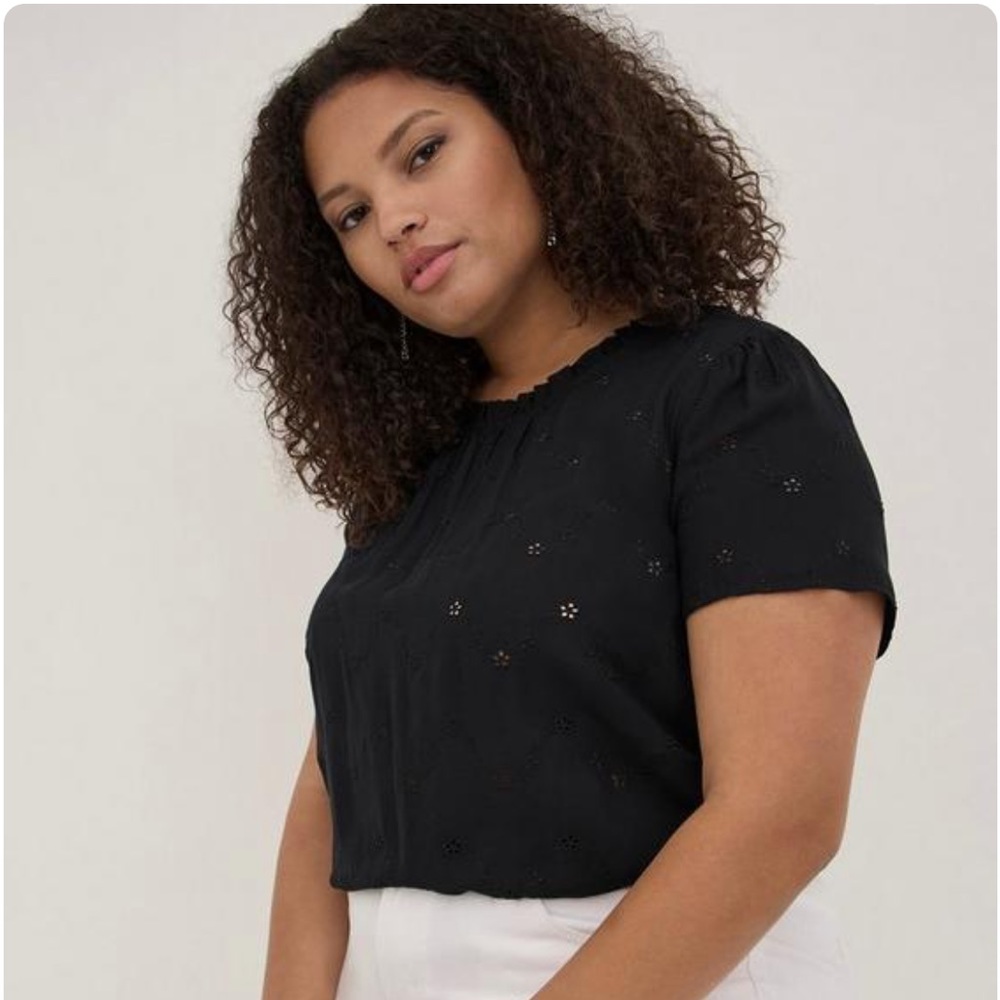 Torrid Women’s 4 Black Eyelet Embroidery Short Sleeve Dainty Mockneck Top